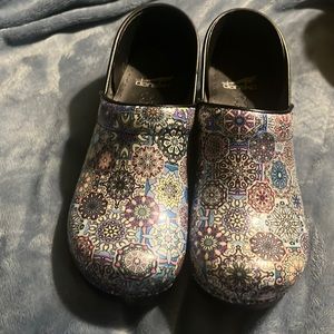 Dansko. Size EU 40.    Like new